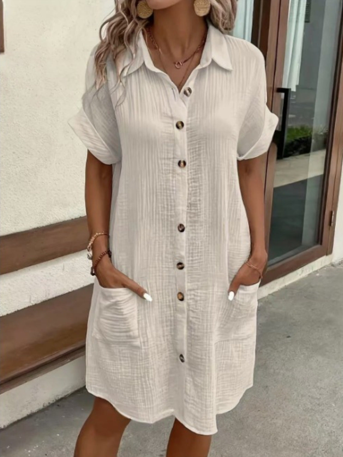 Robe mi-longue boutonnée en lin avec poches